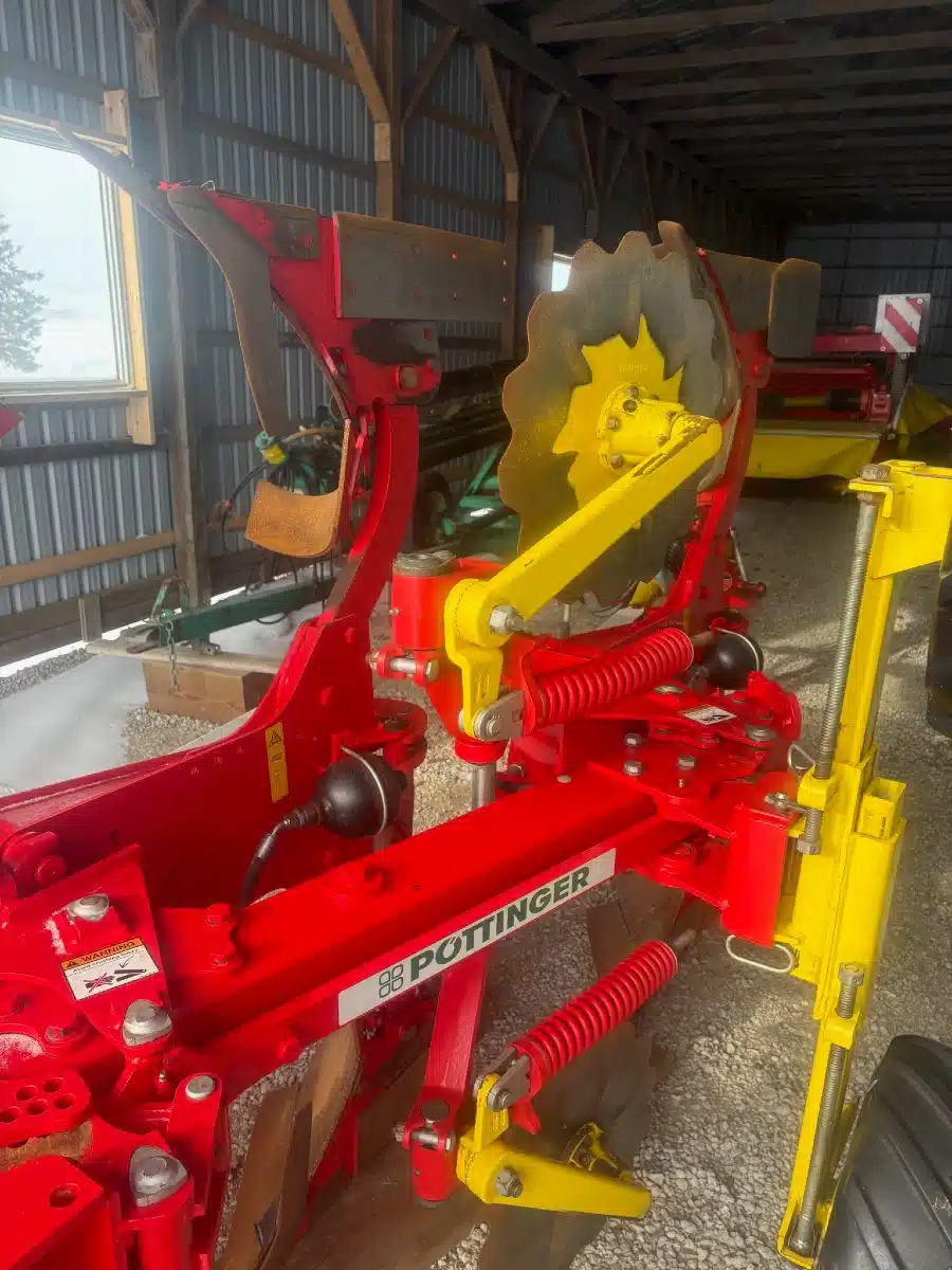 2019 Pottinger SERVO 35s Plow